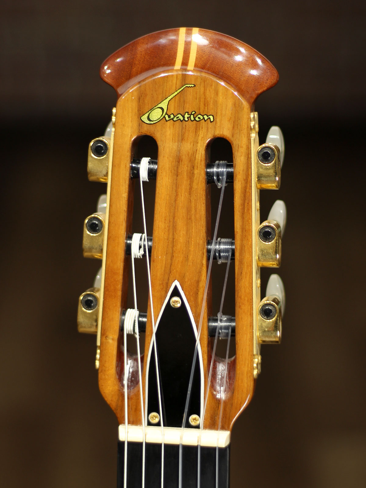 Ovation 1713